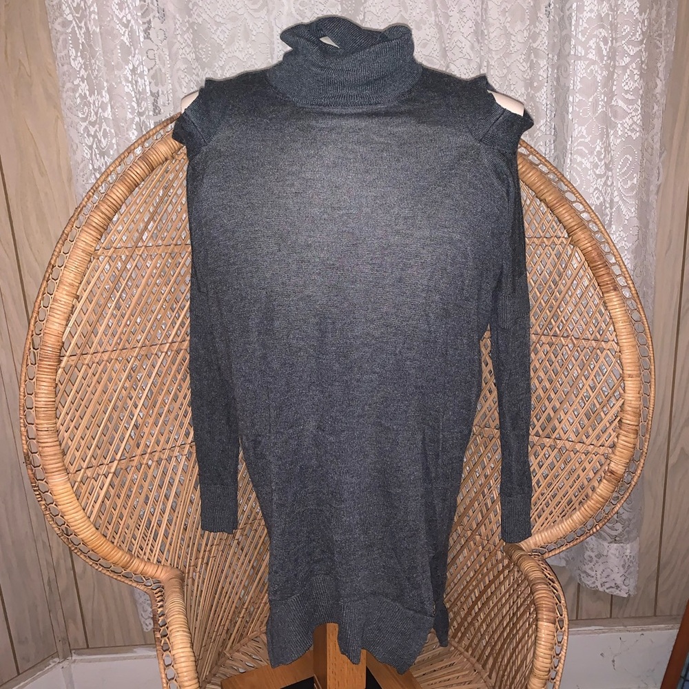 FATE by LFD cold shoulder sweater